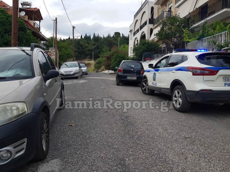 Περιπολικό σε δρόμο της Λαμίας