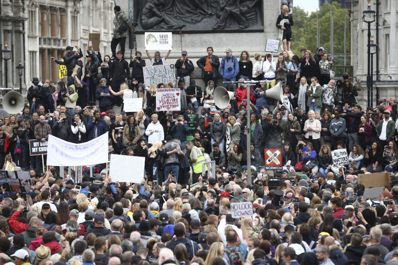 κορωνοϊός διαμαρτυρία στο Λονδίνο